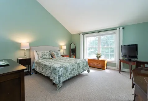 33 Hampton Meadows Hampton NH 03842
