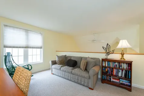 33 Hampton Meadows Hampton NH 03842