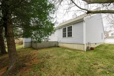 33 Hampton Meadows Hampton NH 03842