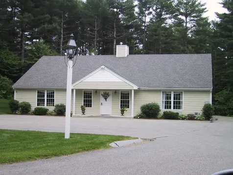 33 Hampton Meadows Hampton NH 03842