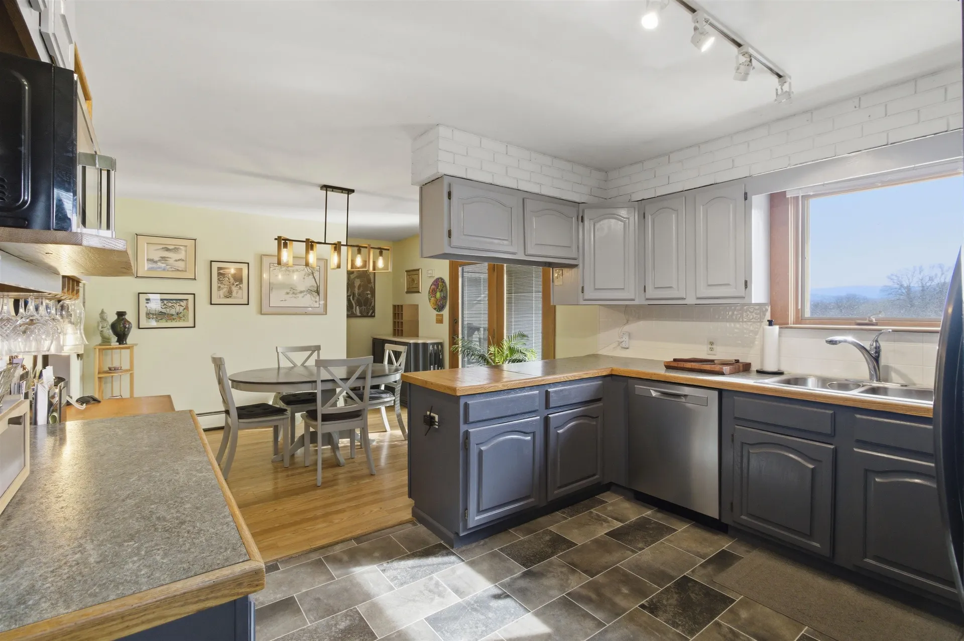 695 Dermody Road Bennington VT 05201