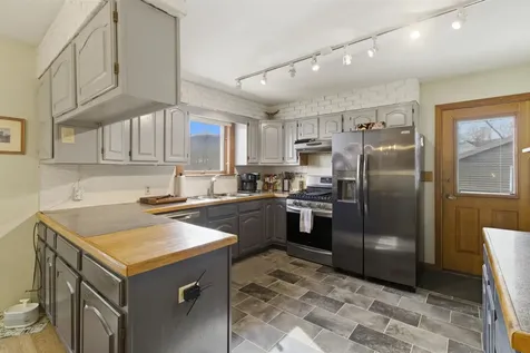 695 Dermody Road Bennington VT 05201