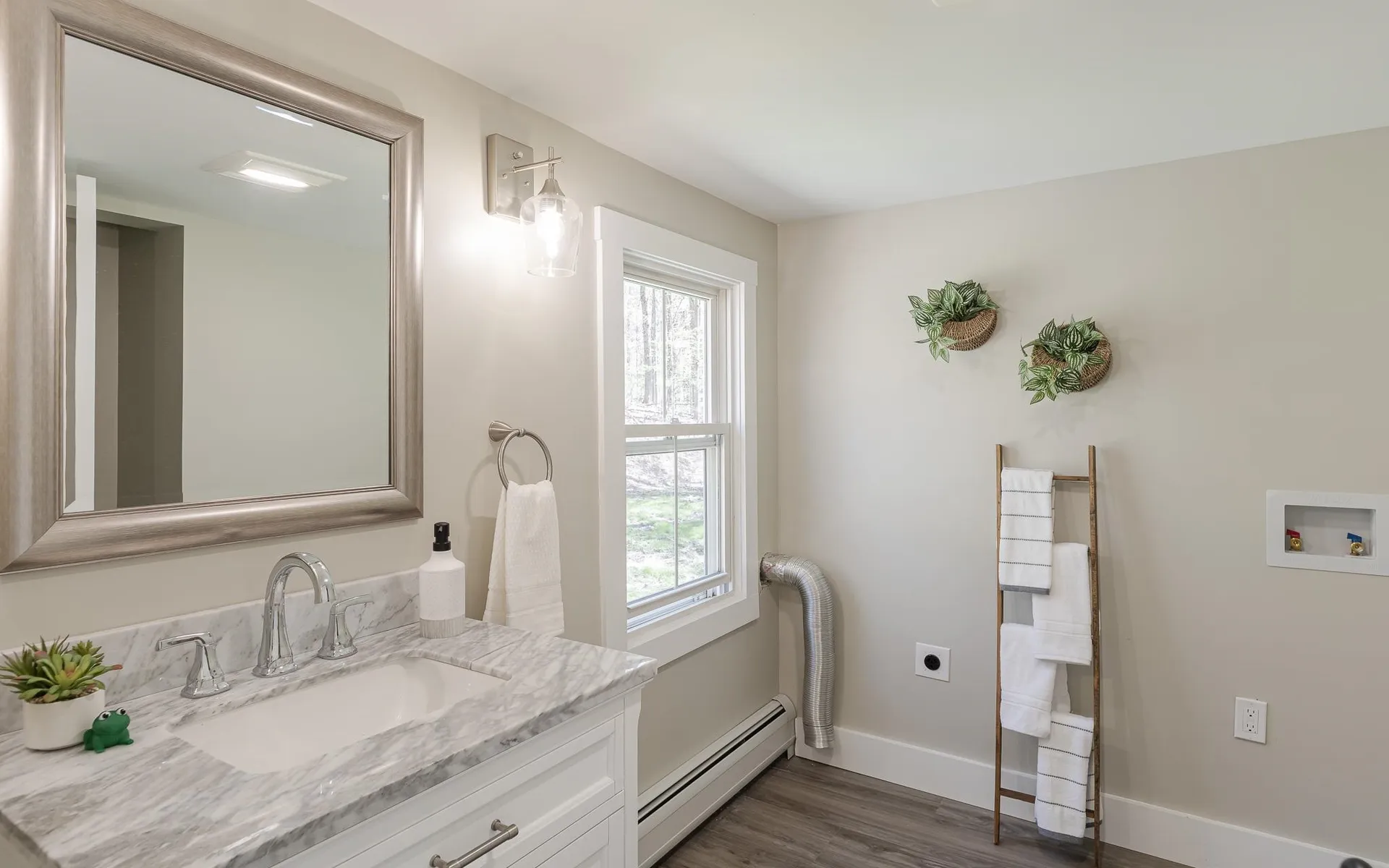 10 Hillside Avenue Swanzey NH 03446