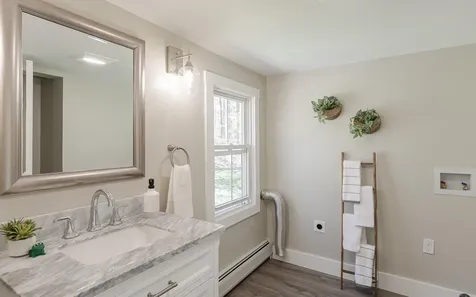10 Hillside Avenue Swanzey NH 03446