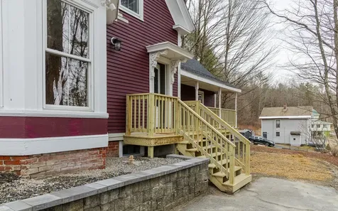10 Hillside Avenue Swanzey NH 03446
