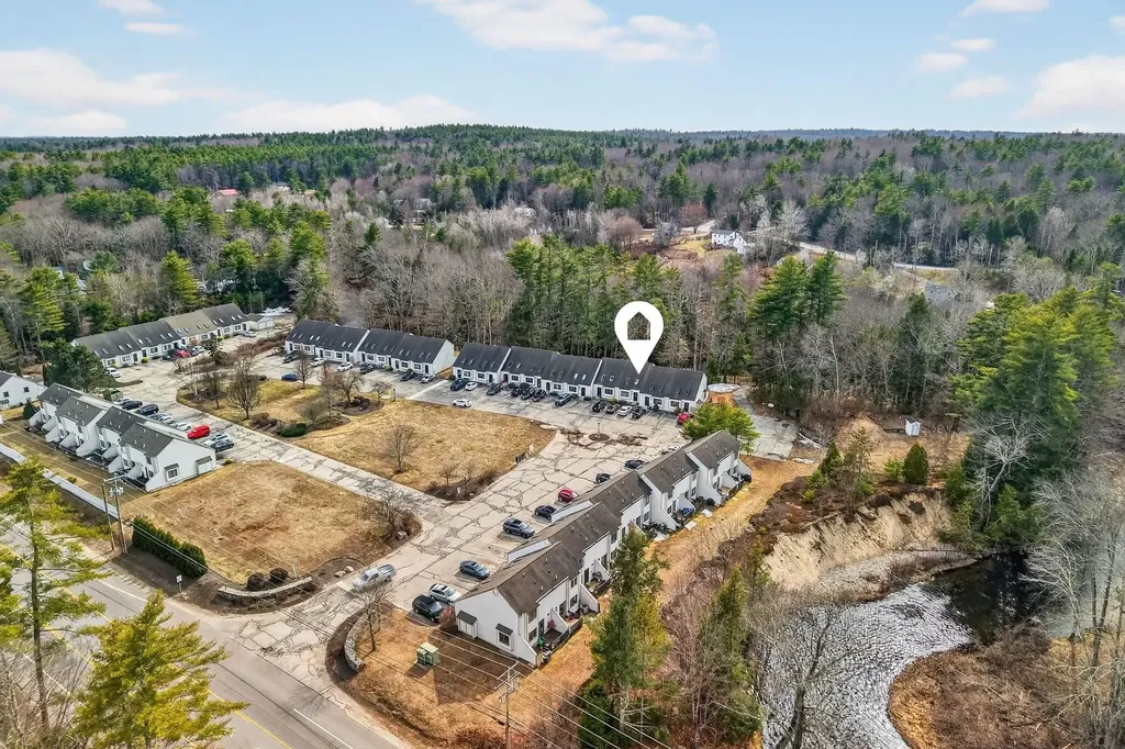 202 Route 27 Raymond NH 03077