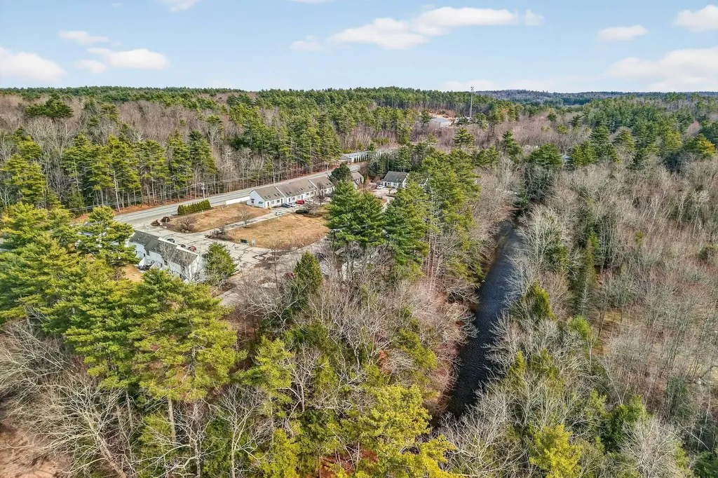 202 Route 27 Raymond NH 03077