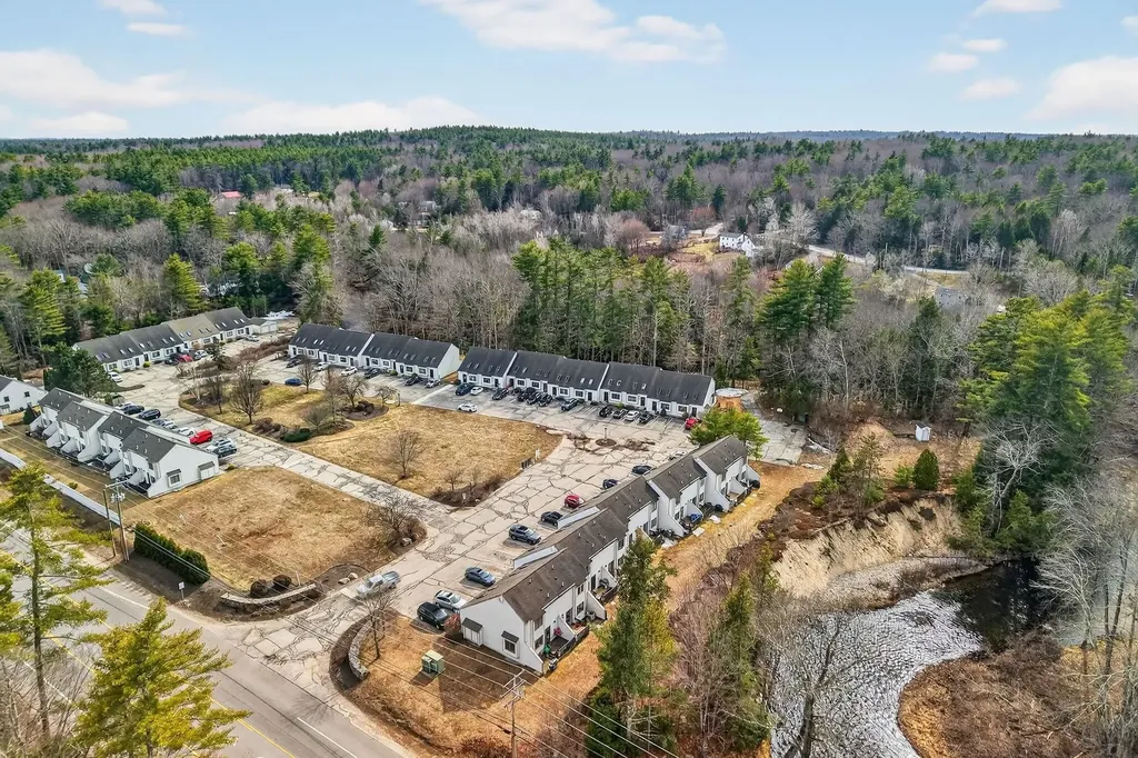 202 Route 27 Raymond NH 03077