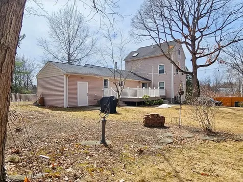 15 Ayers Lane Dover NH 03820