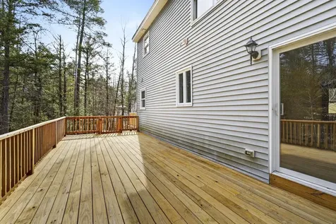 14 Madison Circle Hillsborough NH 03244