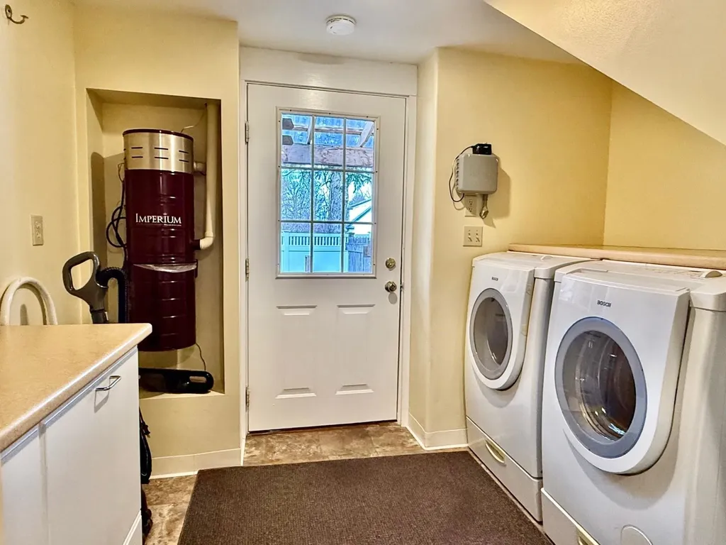 529 North Shore Road Chesterfield NH 03642