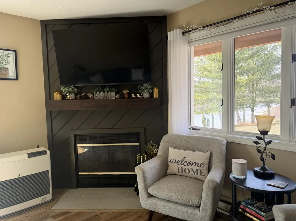 22 Circle Drive Ashland NH 03217