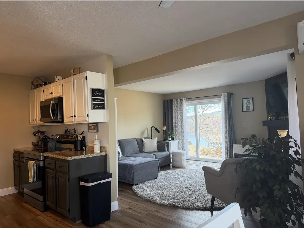 22 Circle Drive Ashland NH 03217