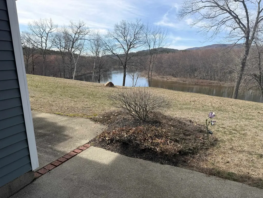 22 Circle Drive Ashland NH 03217