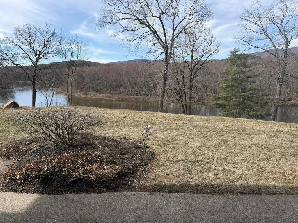 22 Circle Drive Ashland NH 03217