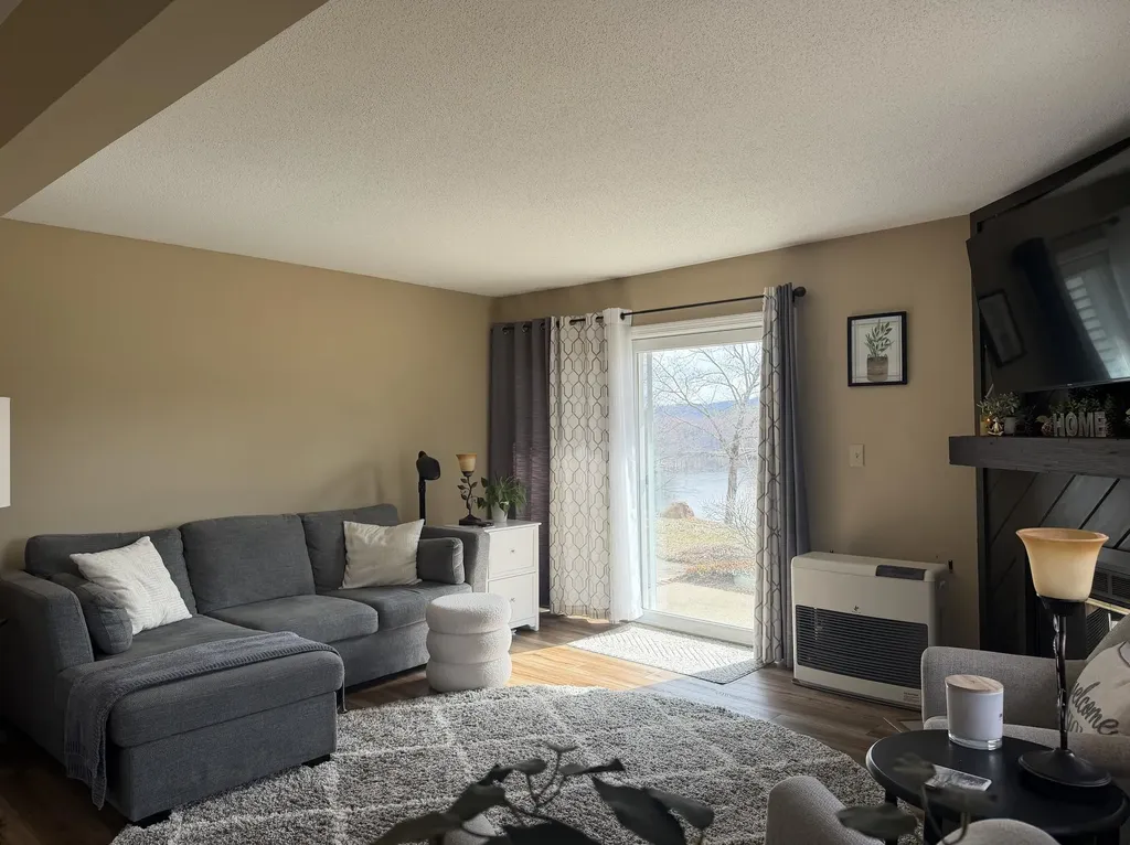 22 Circle Drive Ashland NH 03217