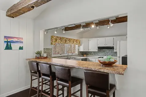 221 Brush Hill Road Stowe VT 05672