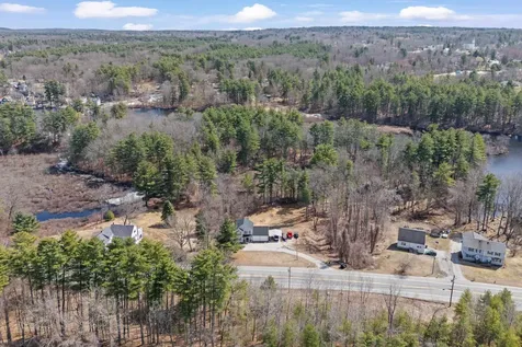 49 Chester Road Derry NH 03038