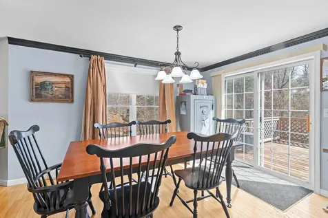 49 Chester Road Derry NH 03038