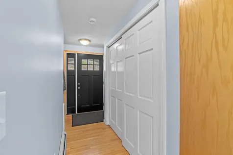 49 Chester Road Derry NH 03038