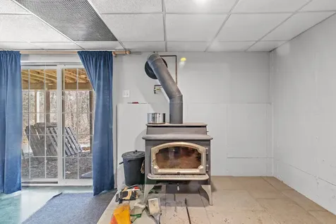 49 Chester Road Derry NH 03038