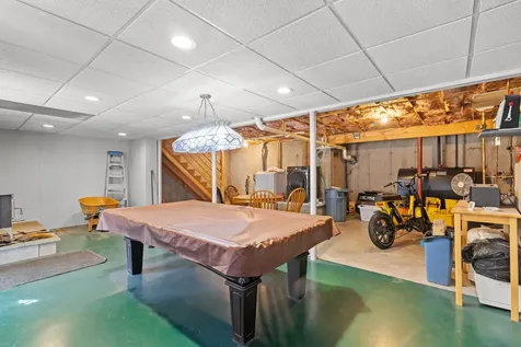 49 Chester Road Derry NH 03038