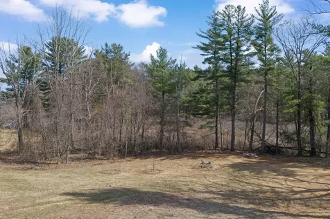 49 Chester Road Derry NH 03038