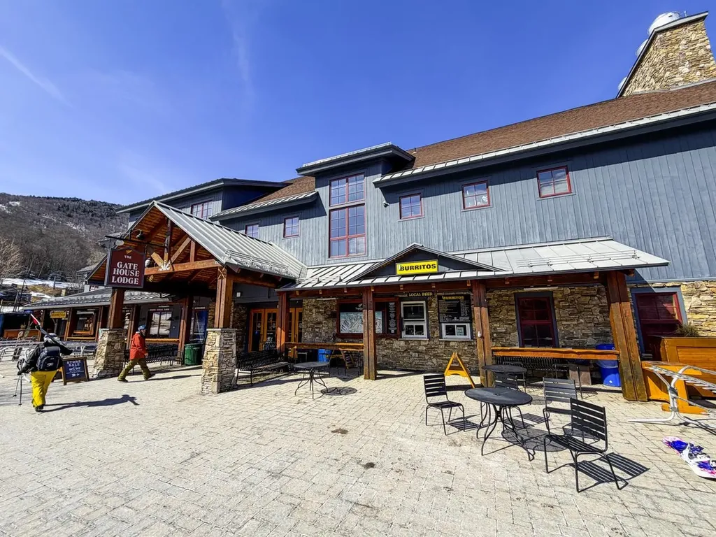 102 Forest Drive Warren VT 05674