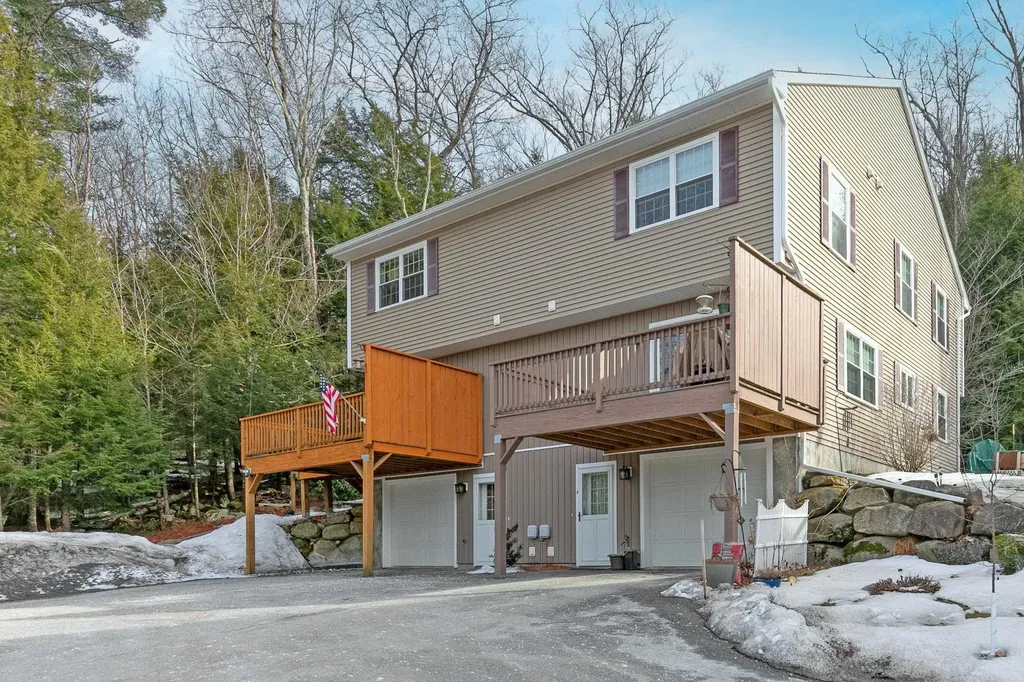 1376 Nh Route 11 Sunapee NH 03751