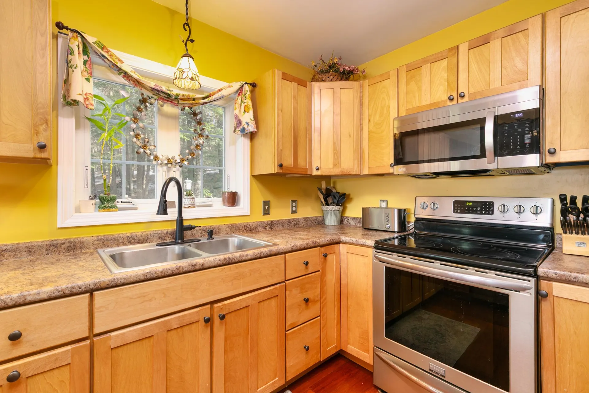 1376 Nh Route 11 Sunapee NH 03751