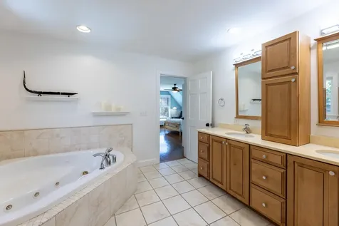 57 Sundback Lane Norwich VT 05055