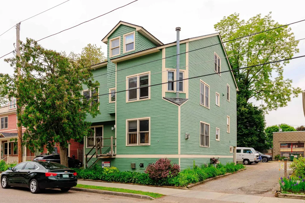 62 Lakeview Terrace Burlington VT 05401