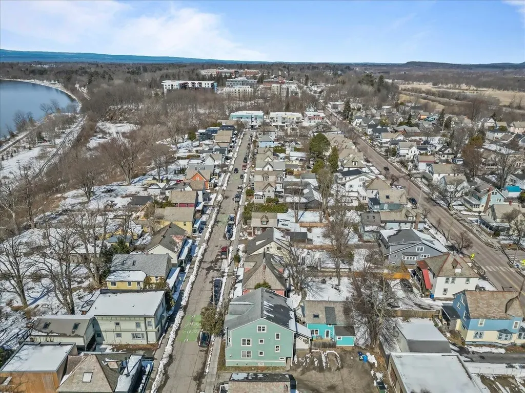 62 Lakeview Terrace Burlington VT 05401