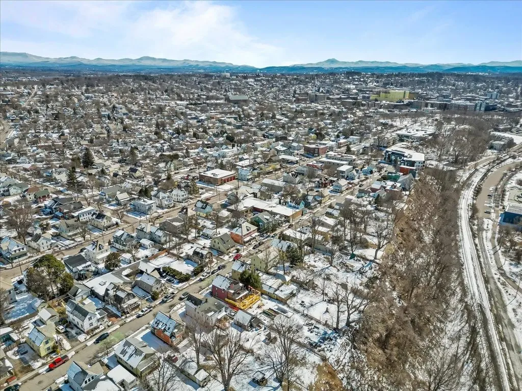 62 Lakeview Terrace Burlington VT 05401