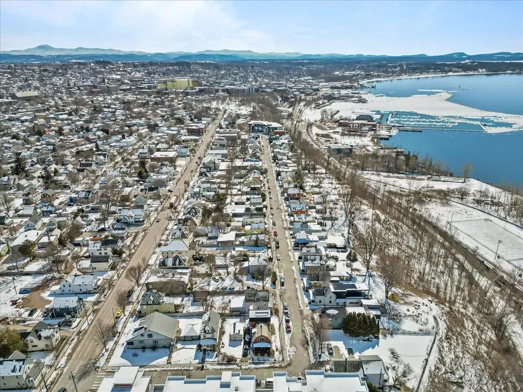 62 Lakeview Terrace Burlington VT 05401