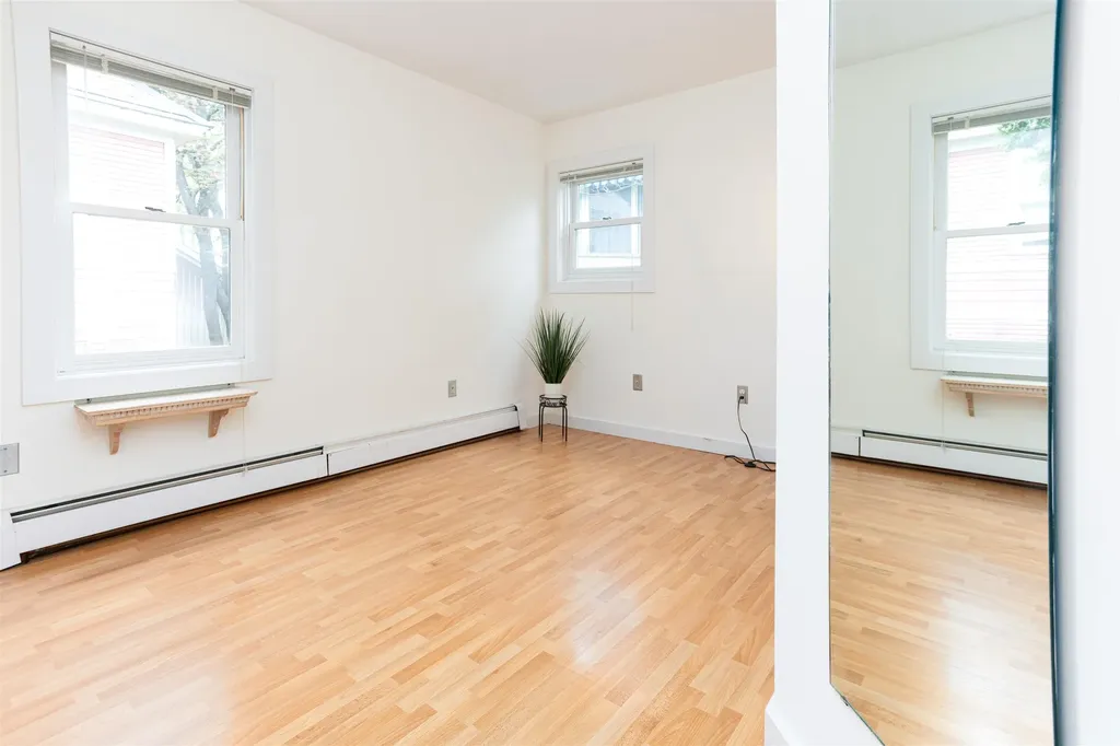 62 Lakeview Terrace Burlington VT 05401
