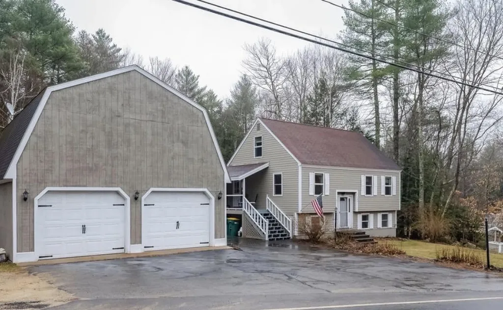392 Whittier Drive Fremont NH 03044