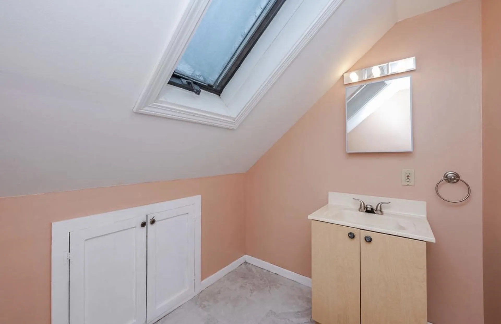 392 Whittier Drive Fremont NH 03044