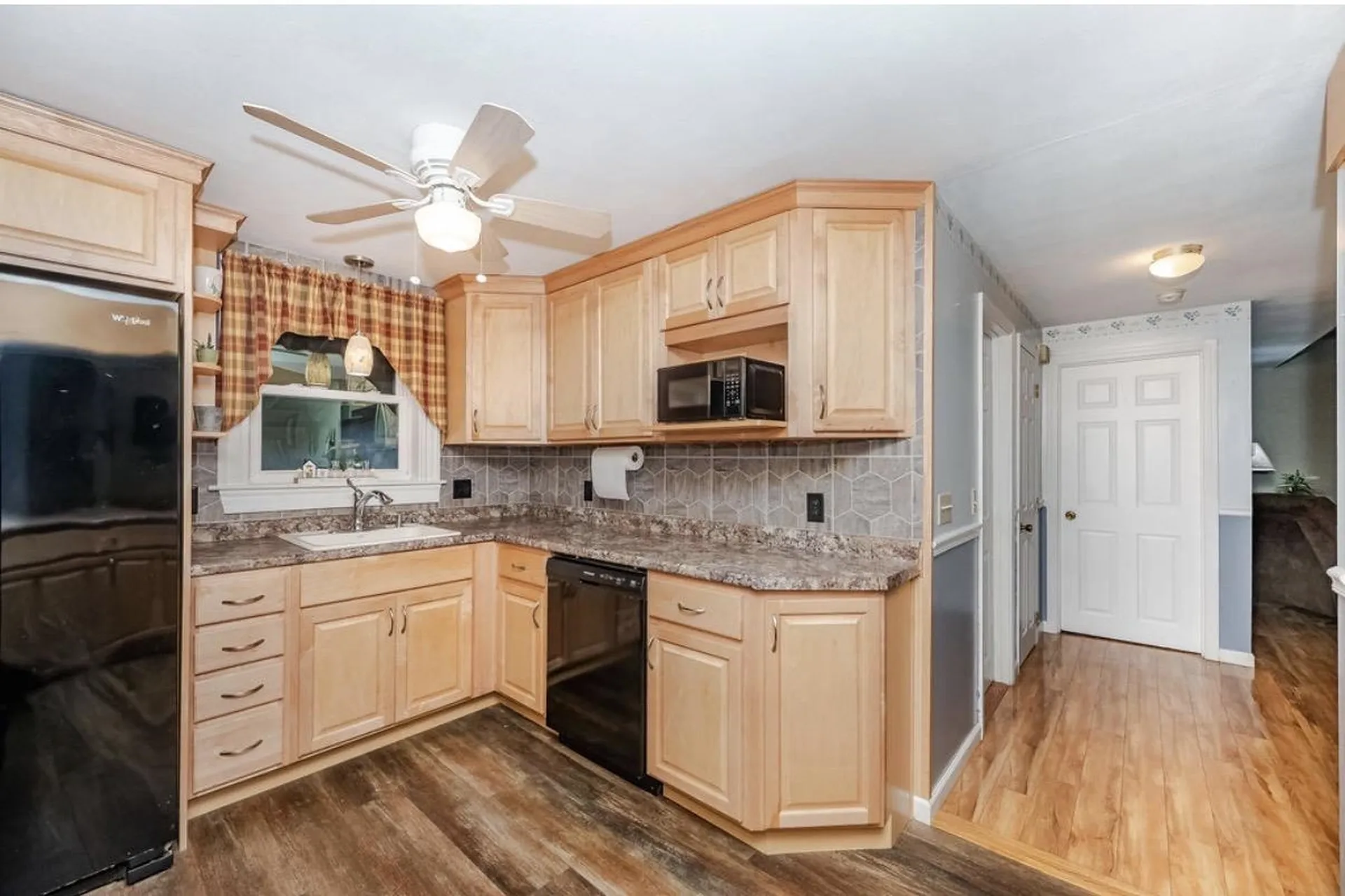 392 Whittier Drive Fremont NH 03044