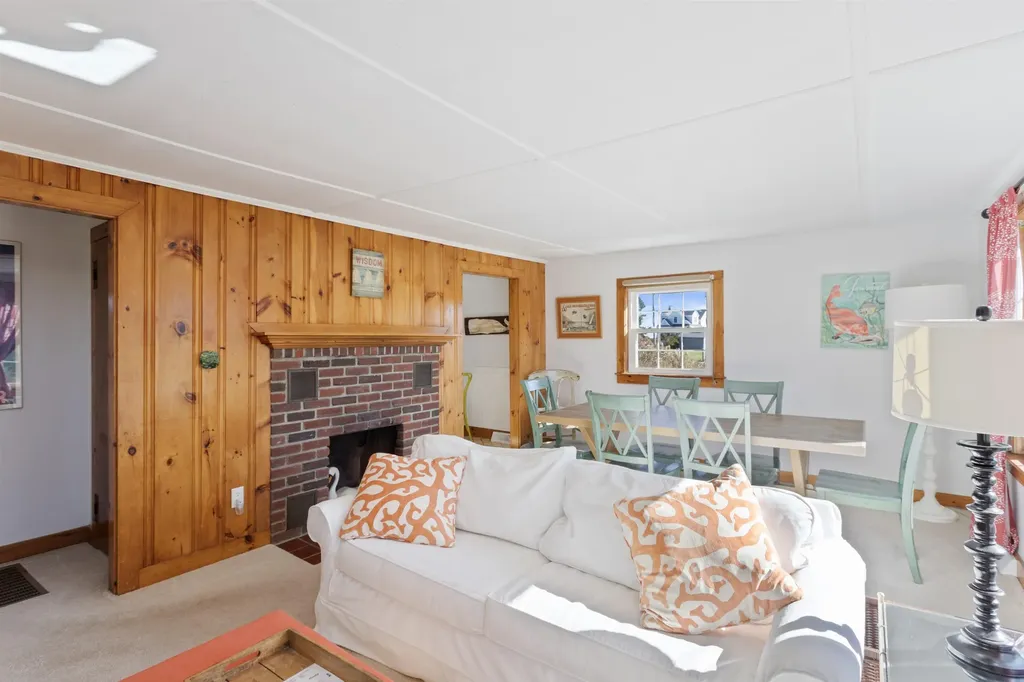 53 Foss Circle Rye NH 03870