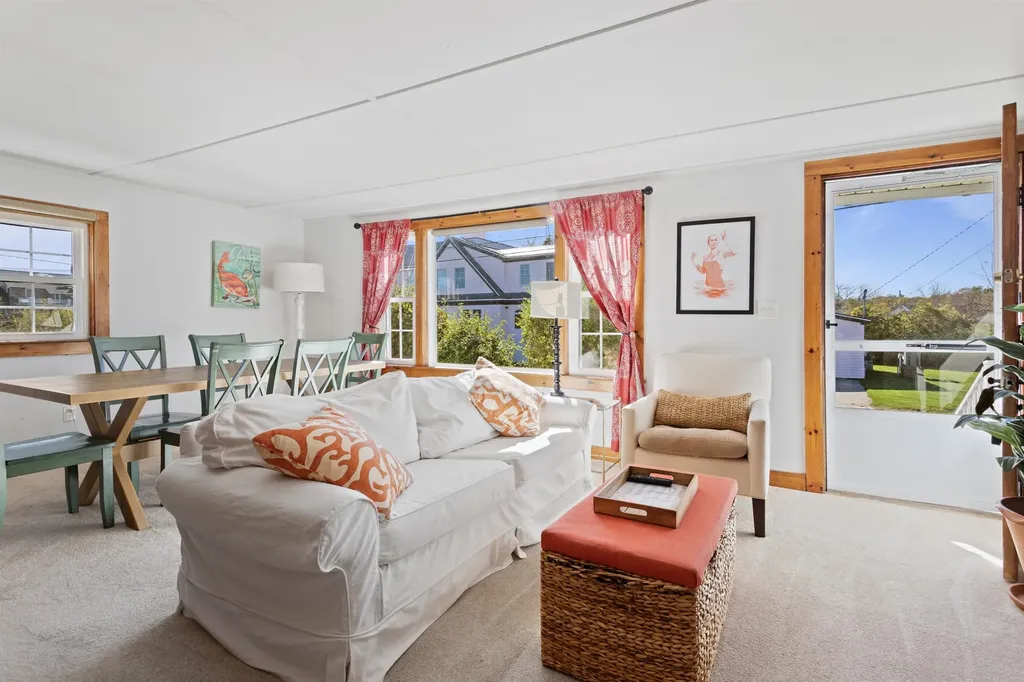 53 Foss Circle Rye NH 03870