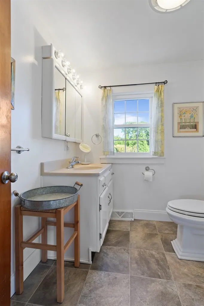 53 Foss Circle Rye NH 03870