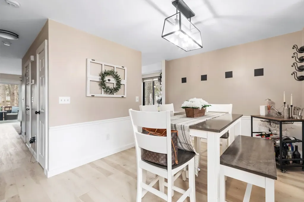 65 Dunvegan Woods Drive Hampton NH 03842