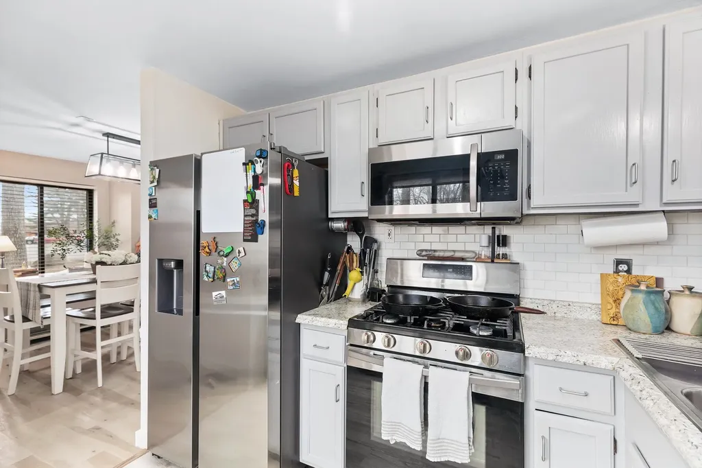 65 Dunvegan Woods Drive Hampton NH 03842