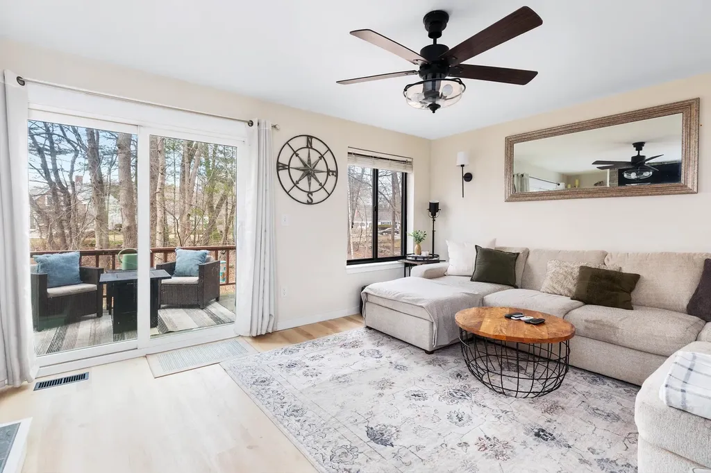 65 Dunvegan Woods Drive Hampton NH 03842