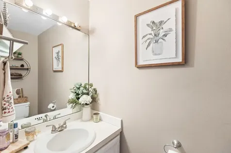 65 Dunvegan Woods Drive Hampton NH 03842