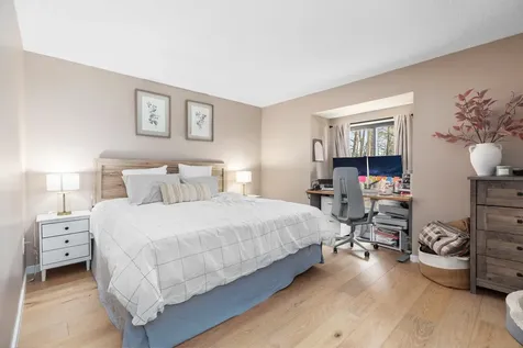 65 Dunvegan Woods Drive Hampton NH 03842