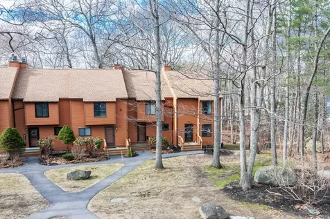 65 Dunvegan Woods Drive Hampton NH 03842