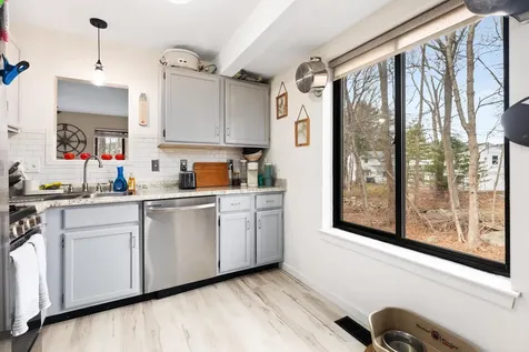 65 Dunvegan Woods Drive Hampton NH 03842