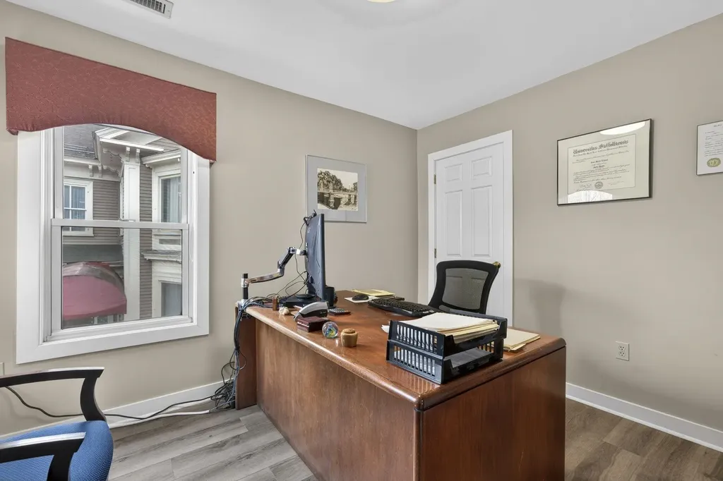 35 E Pearl Street Nashua NH 03060